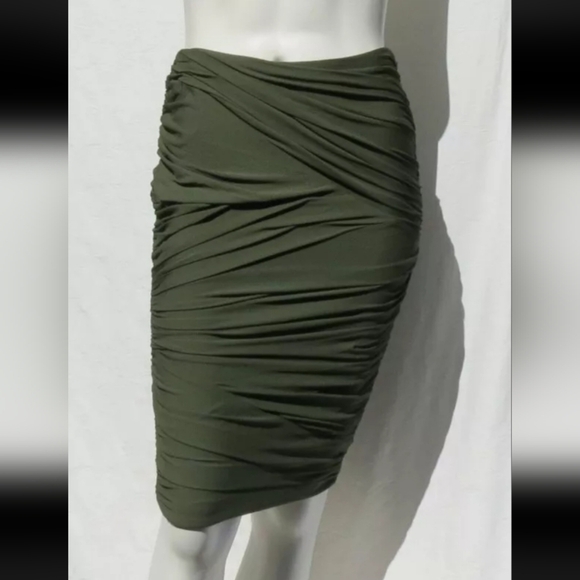Ralph Lauren Black Label Dresses & Skirts - NWT Ralph Lauren Black Label Green Ruched Pencil Skirt Size 6  $855